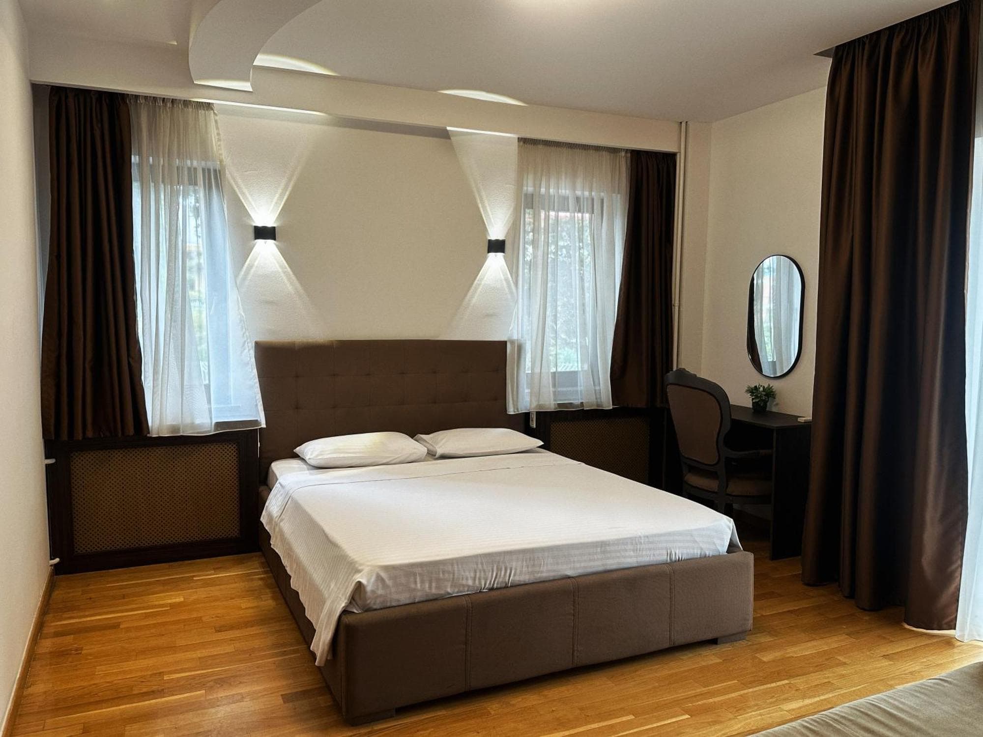 Hillside Garden by Sienna, 