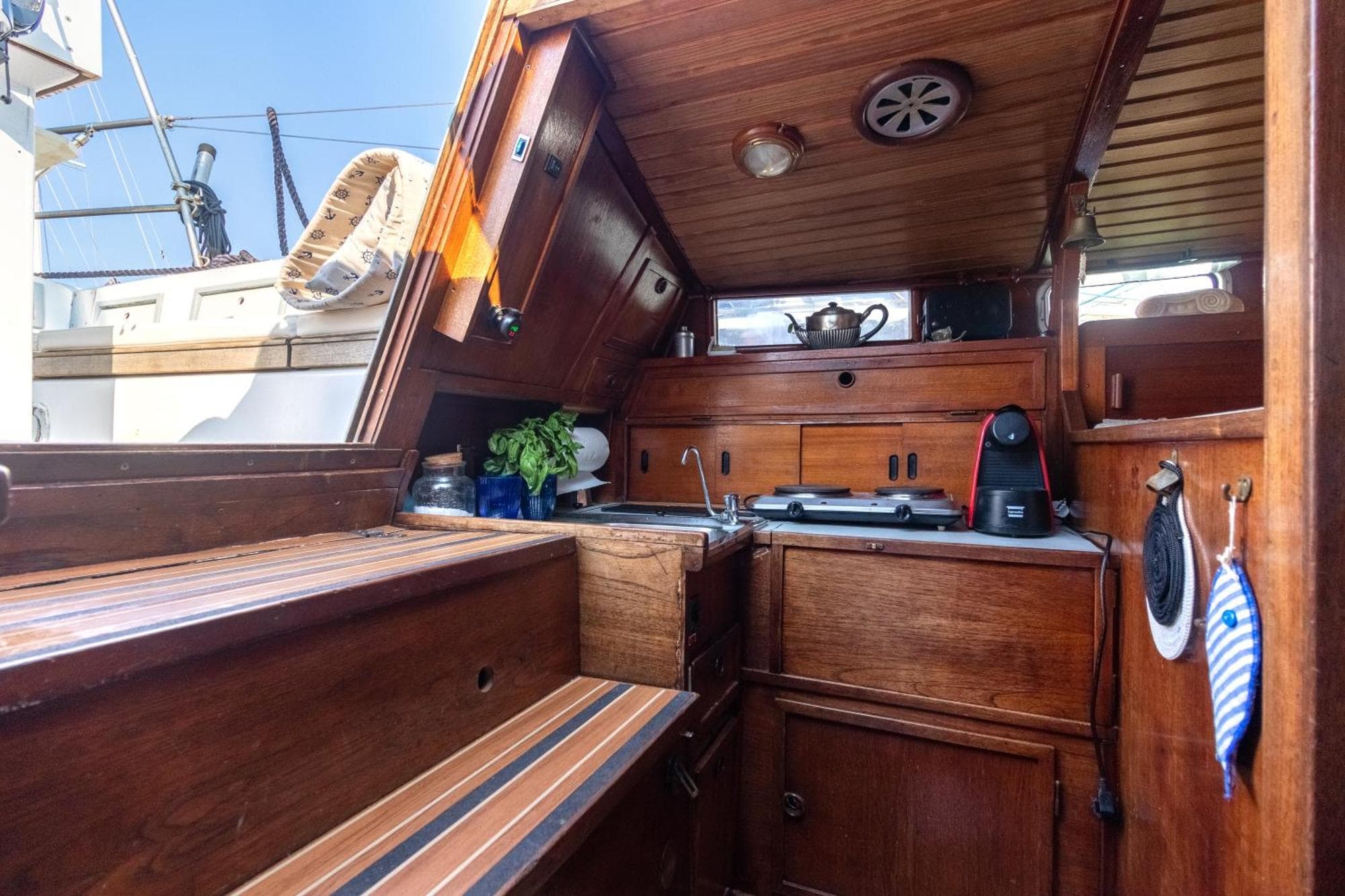 Quo Vadis Yacht in Bisceglie Harbor