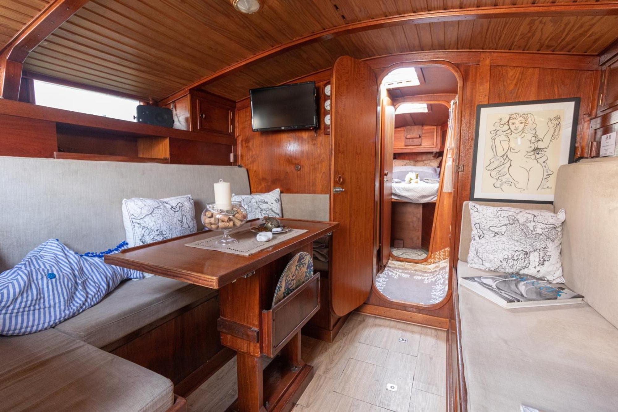 Quo Vadis Yacht in Bisceglie Harbor