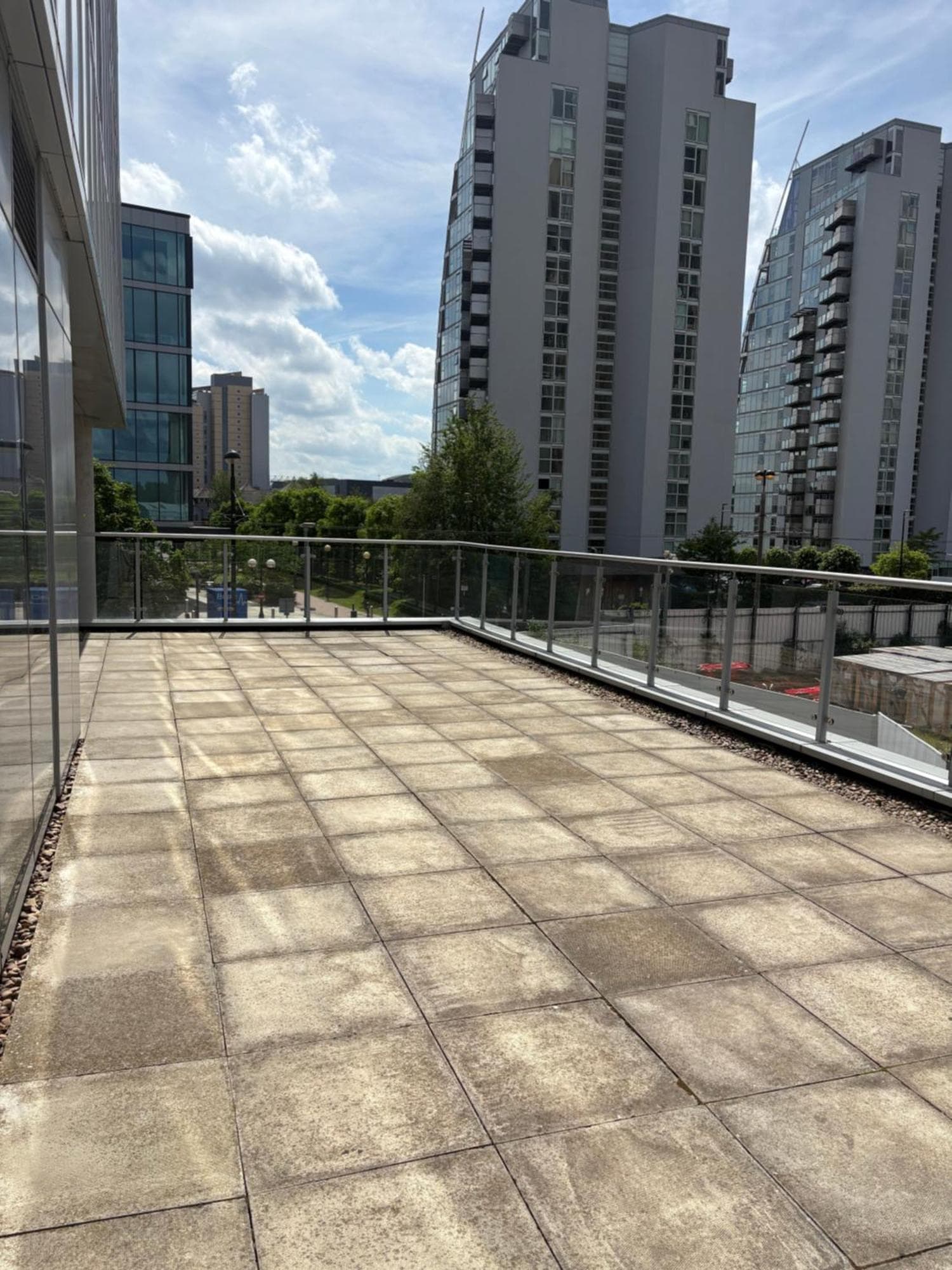 Luxury Quay apartment