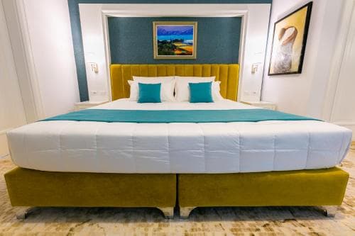 Hotel Nirvana