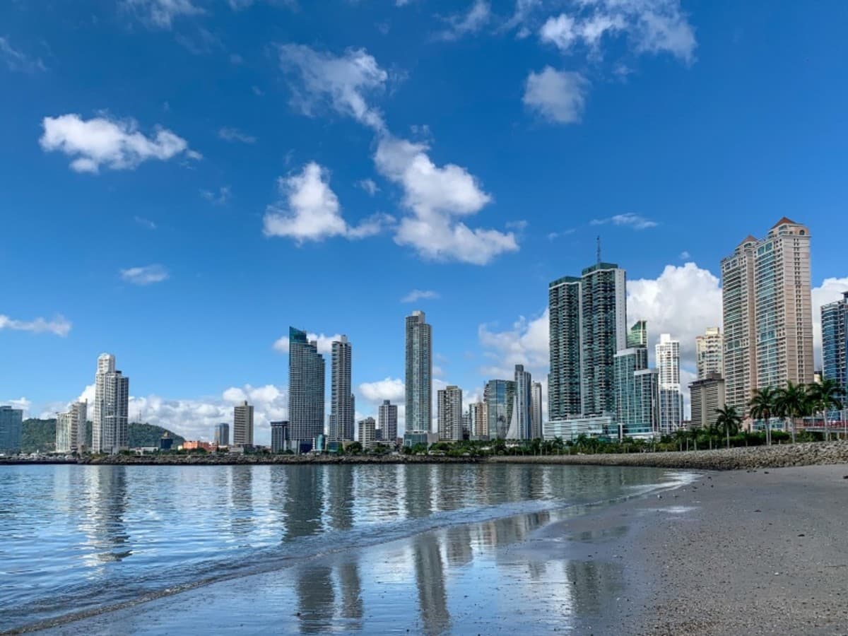 Panamá y Costa Rica: Costas Caribeñas, Selvas Tropicales y Volcanes (Varios países)