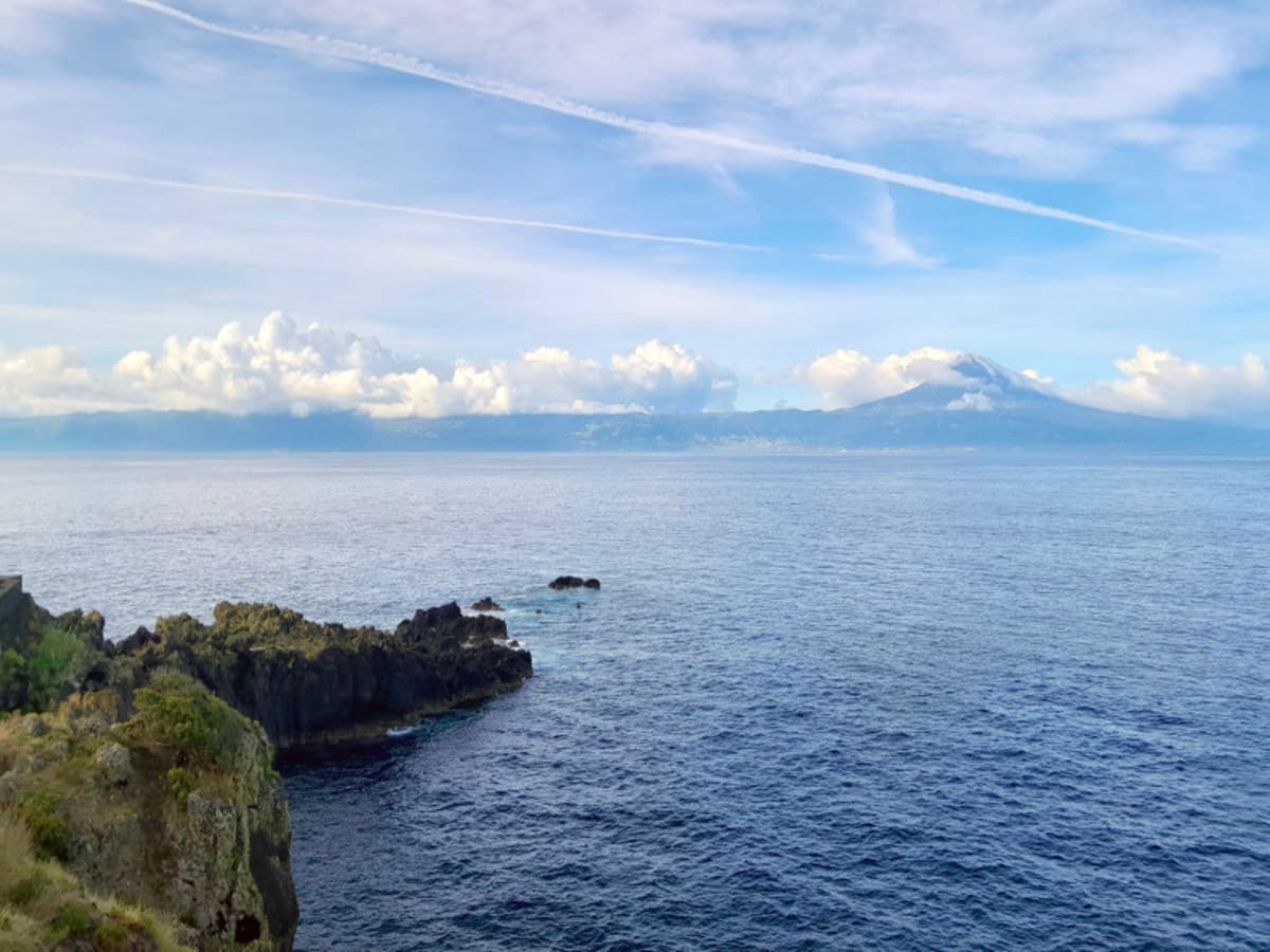 3-Day Pico Island: Volcanic Flavors & Coastal Pools