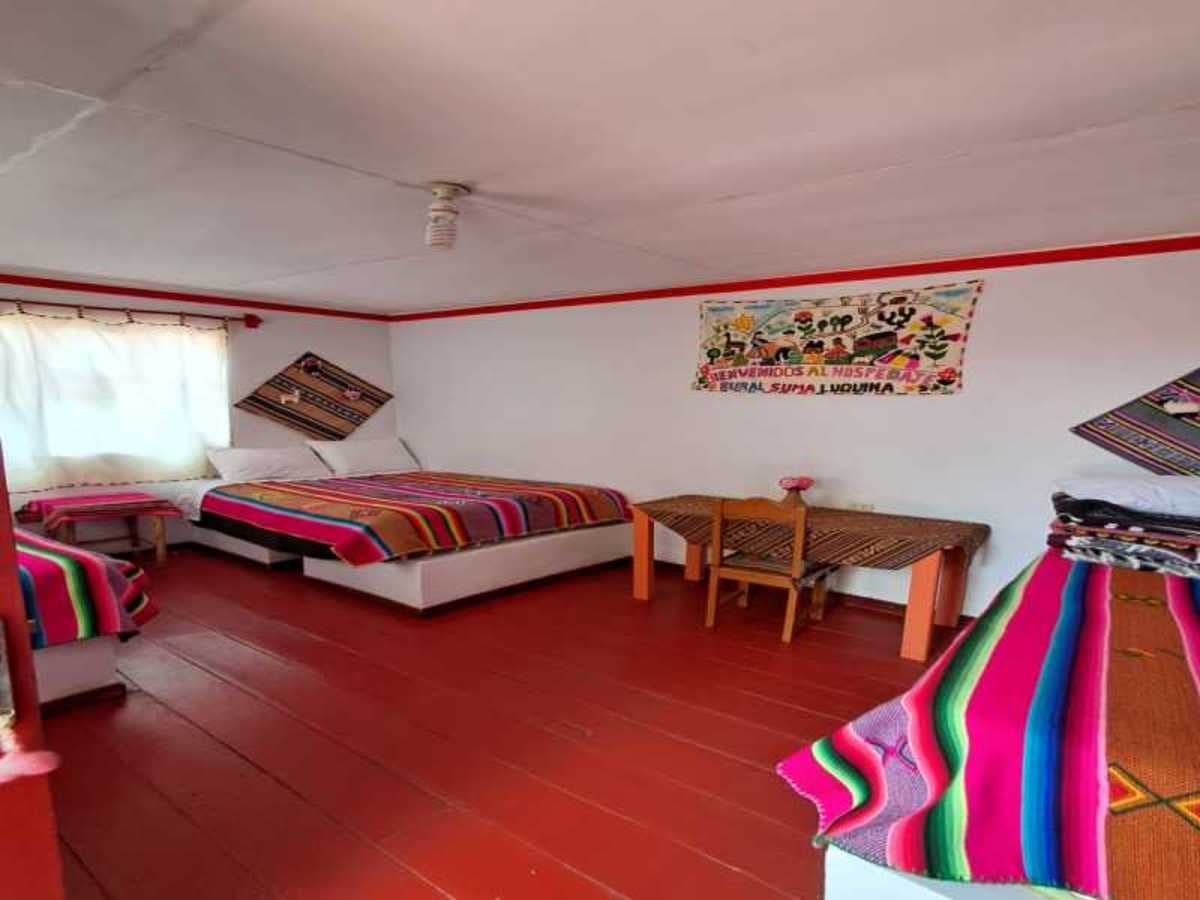 Experiencia privada de 3 días en el Lago Titicaca con comunidades locales: Luquina, Uros y Taquile