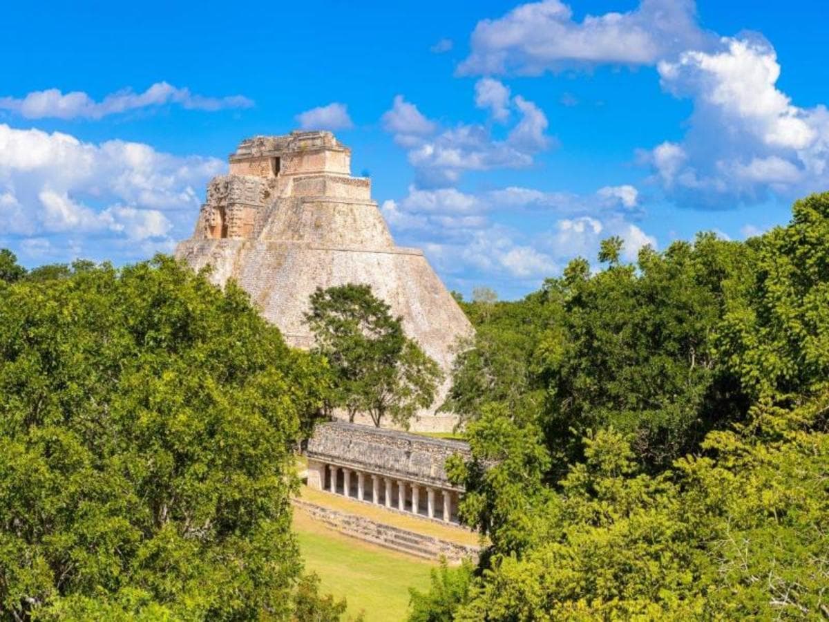 Mexico Explorer: From Mexico City to the Riviera Maya