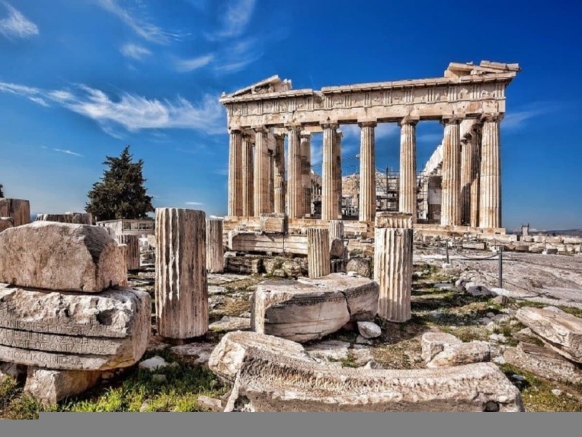 Les échos des Cyclades : de l'Acropole aux îles