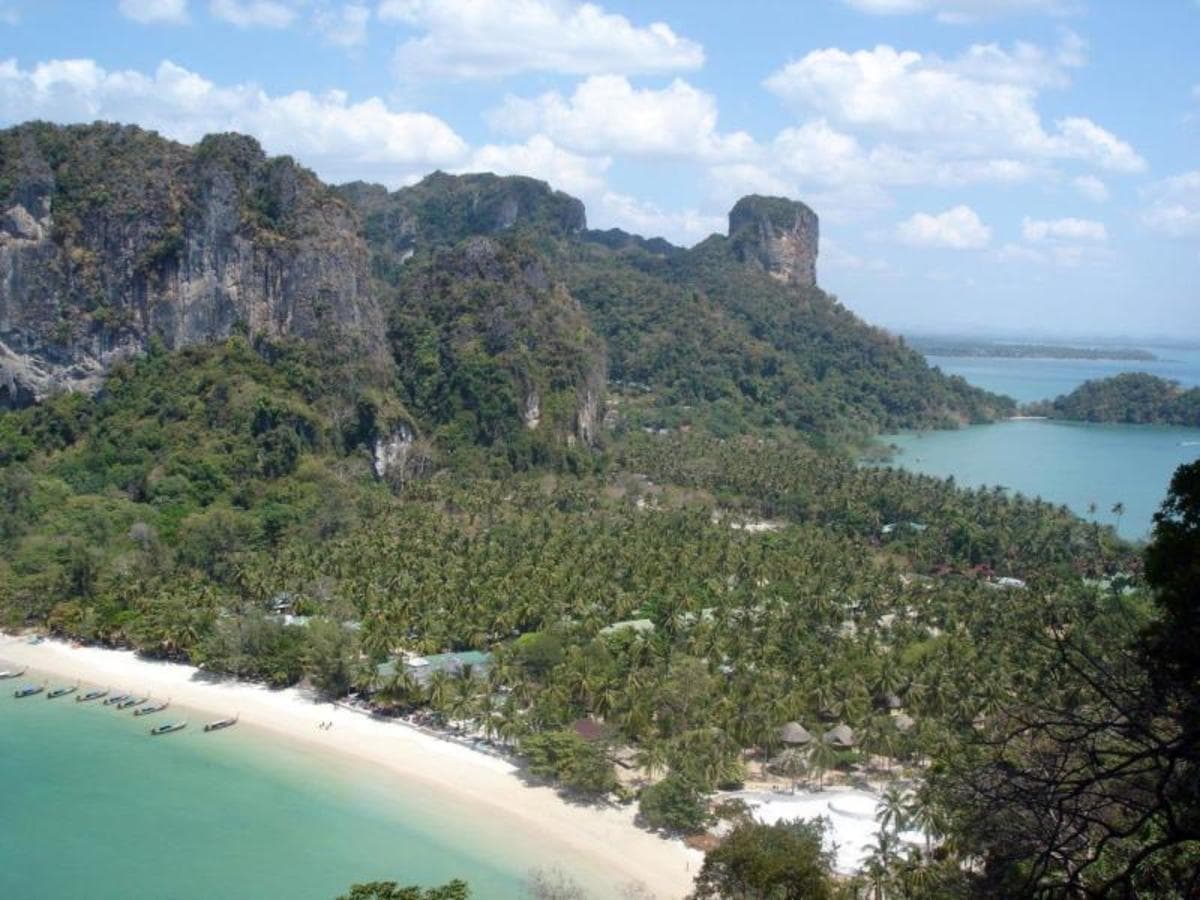 Bangkok Basics, Chiang Mai City Package & Krabi Beach Package, Small Group Tour