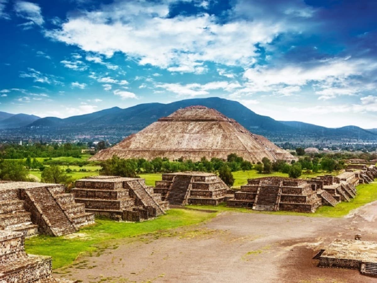 Mexico Explorer: From Mexico City to the Riviera Maya