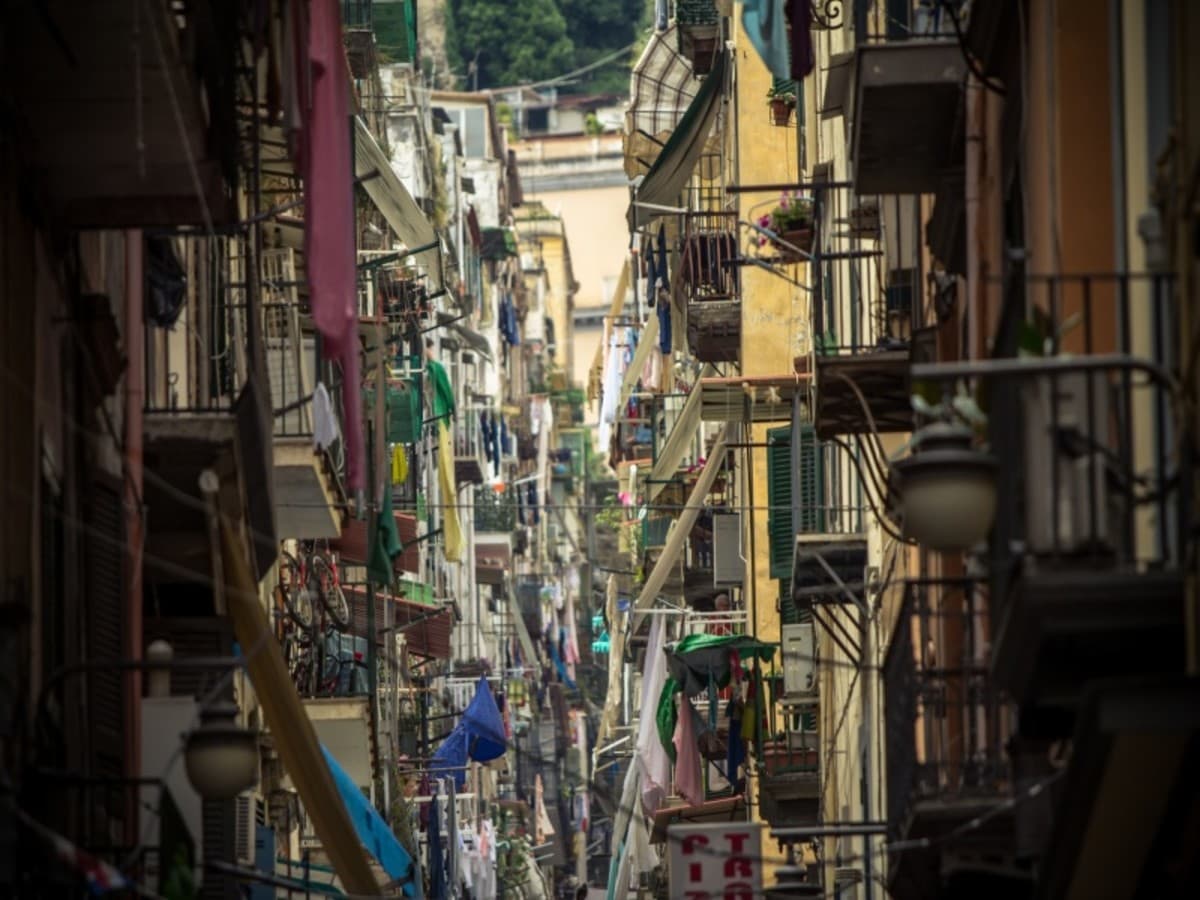 Escapada de invierno en Nápoles: comida callejera, historia y San Gregorio Armeno, tour privado