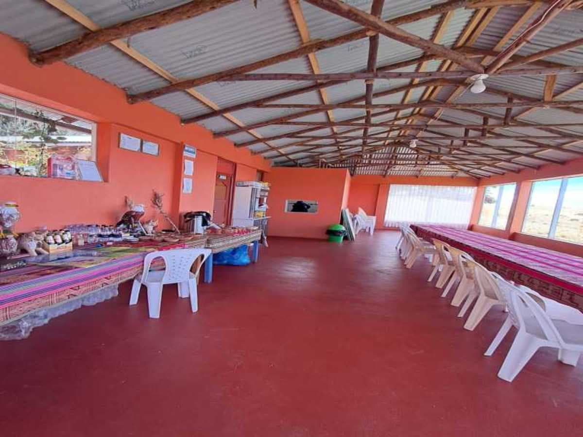 Experiencia privada de 3 días en el Lago Titicaca con comunidades locales: Luquina, Uros y Taquile