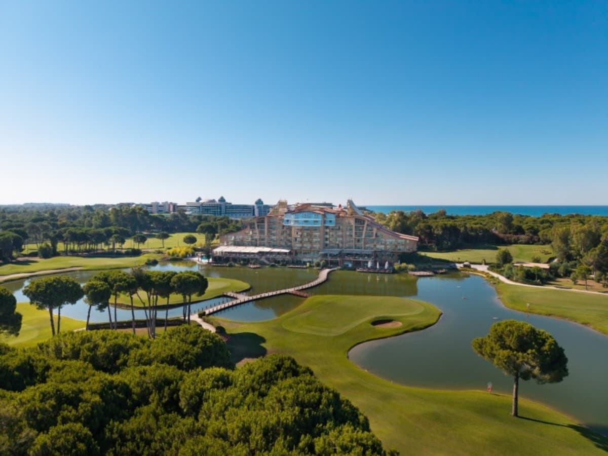 Istanbul & Sueno Deluxe Belek Golf Experience Package