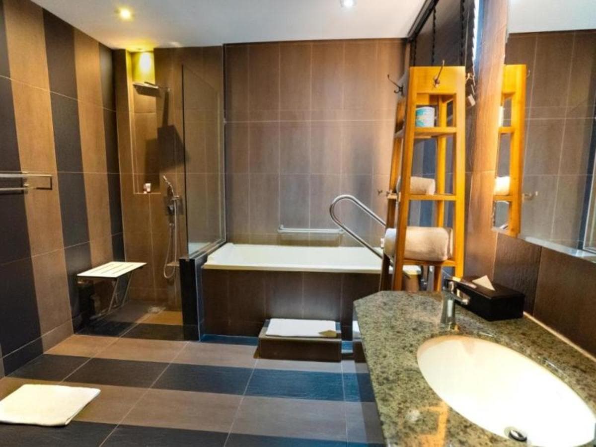 Évasion Malaisienne – De la Ville à la Mer