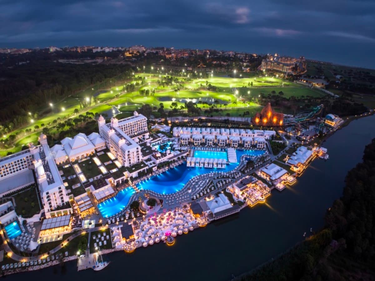 Istanbul & Titanic Deluxe Belek Golf Experience Package