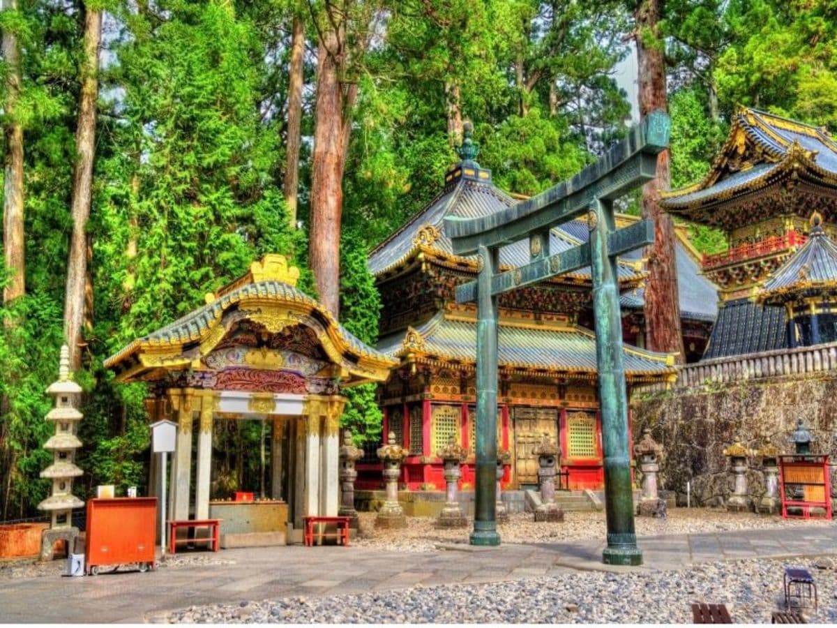Colors of Japan + Kanazawa & Gokayama