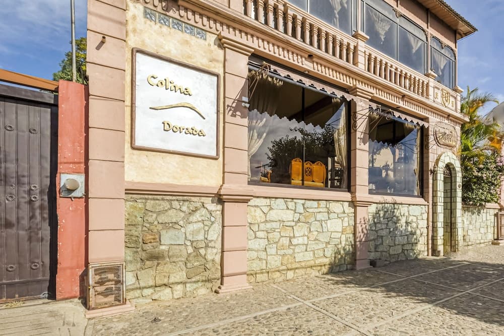 Hotel Colina Dorada
