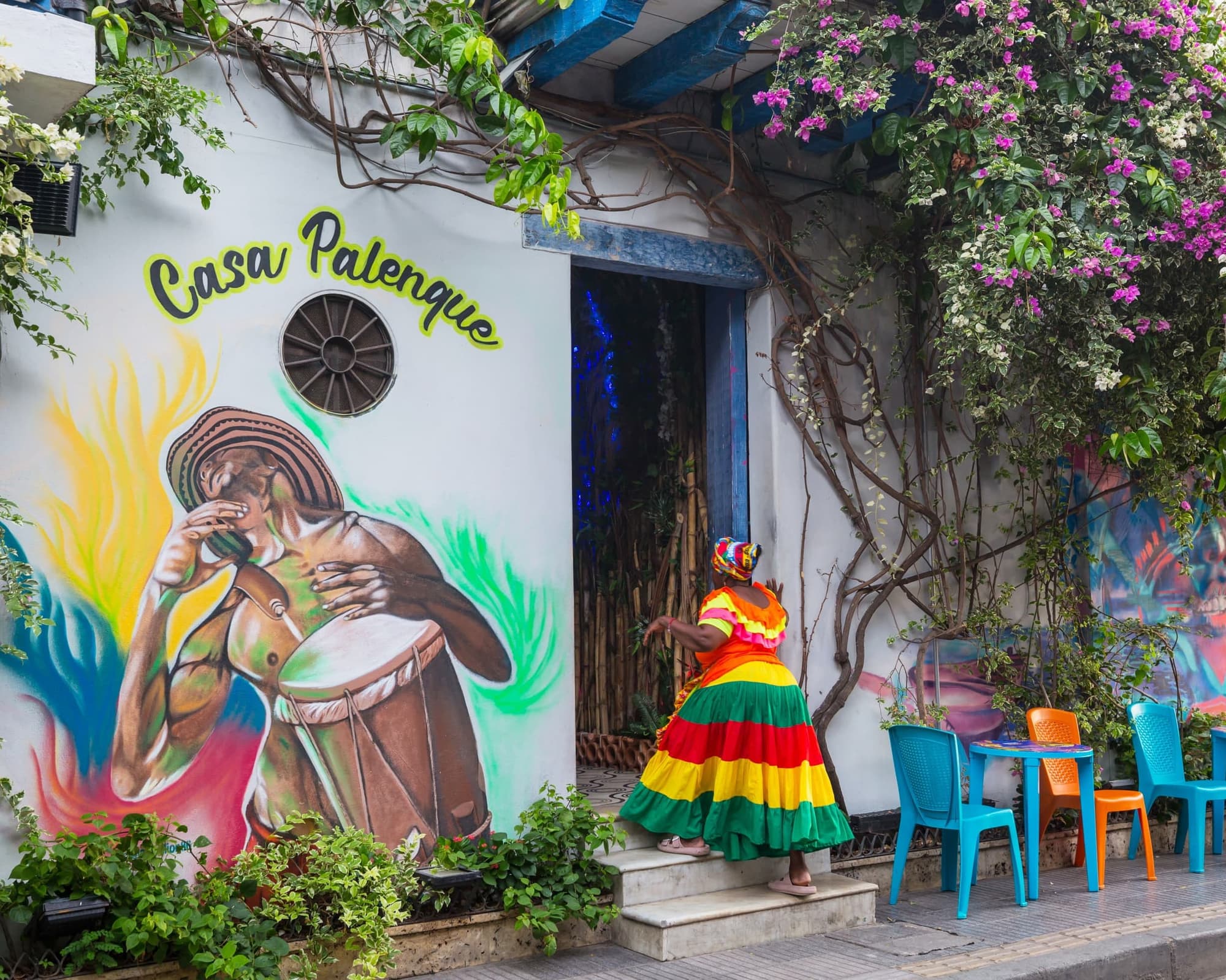 Cartagena Entre Amigas: Historia, Mar y Atardeceres Inolvidables