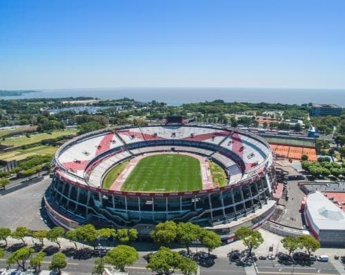 Enjoy the passion of the Superclásico: Boca vs River 