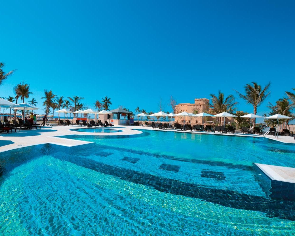 Oman: Bravo Premium Salalah Rotana - 05/12/25