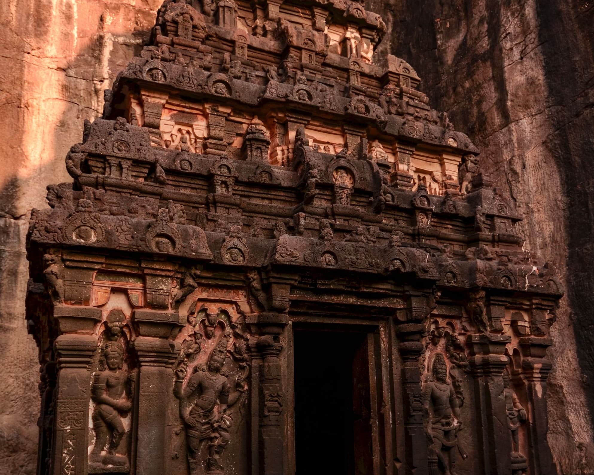 Extensión a Aurangabad: Los Santuarios Sagrados de Ajanta y Ellora