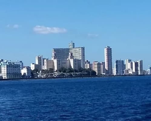 MTPE-51032 ENTRE LA CIUDAD Y EL MAR