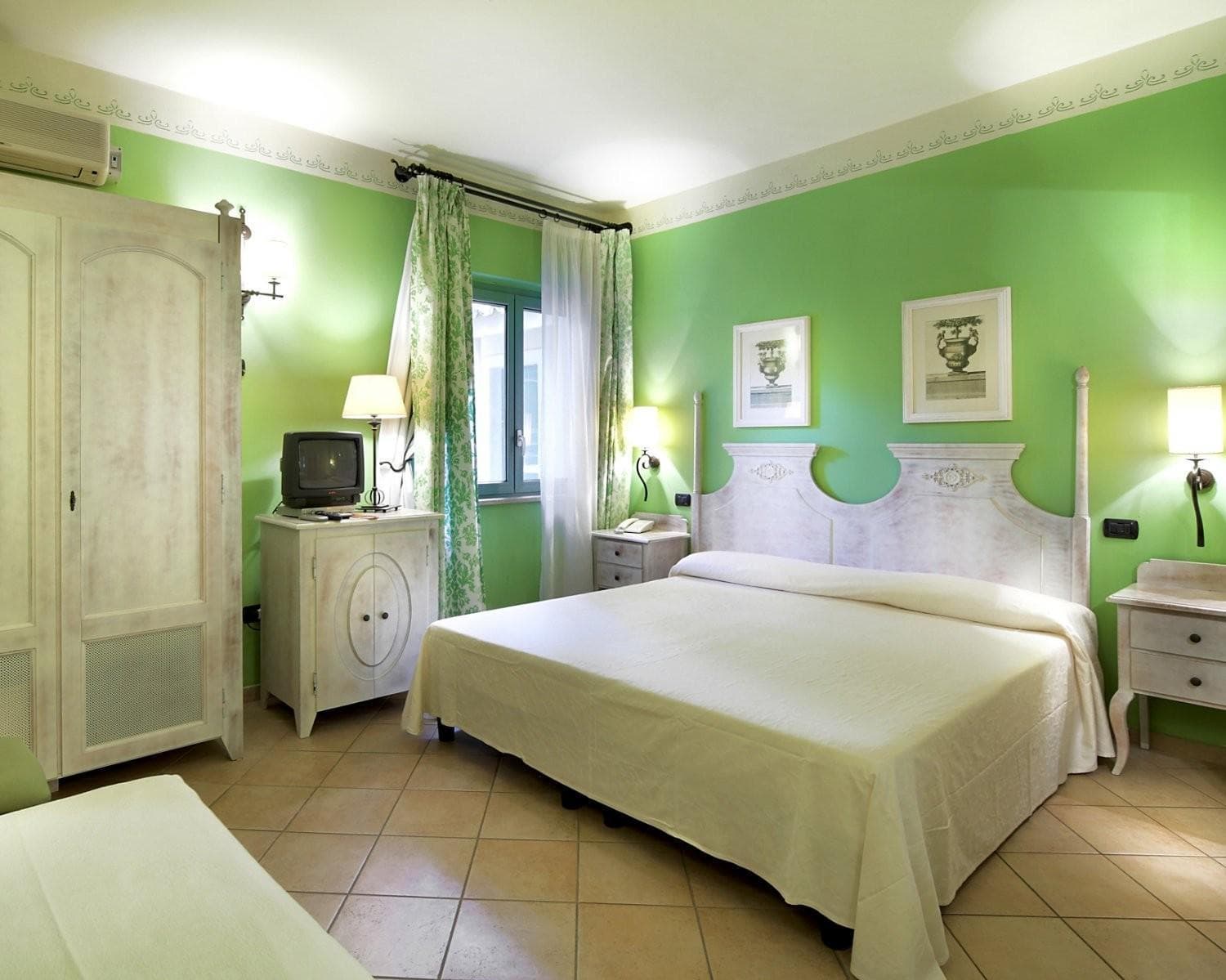 CALABRIA: IGV CLUB LE CASTELLA