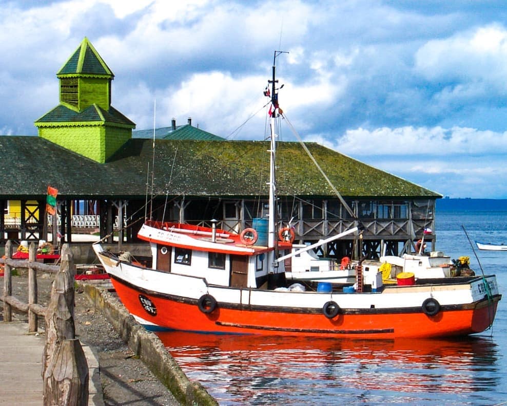 Bloqueo Puerto Varas & Full Day Chiloé Via SKY - Hotel Germania