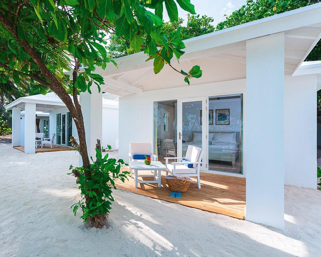 MALDIVE: SEACLUB SANDIES BATHALA RESORT