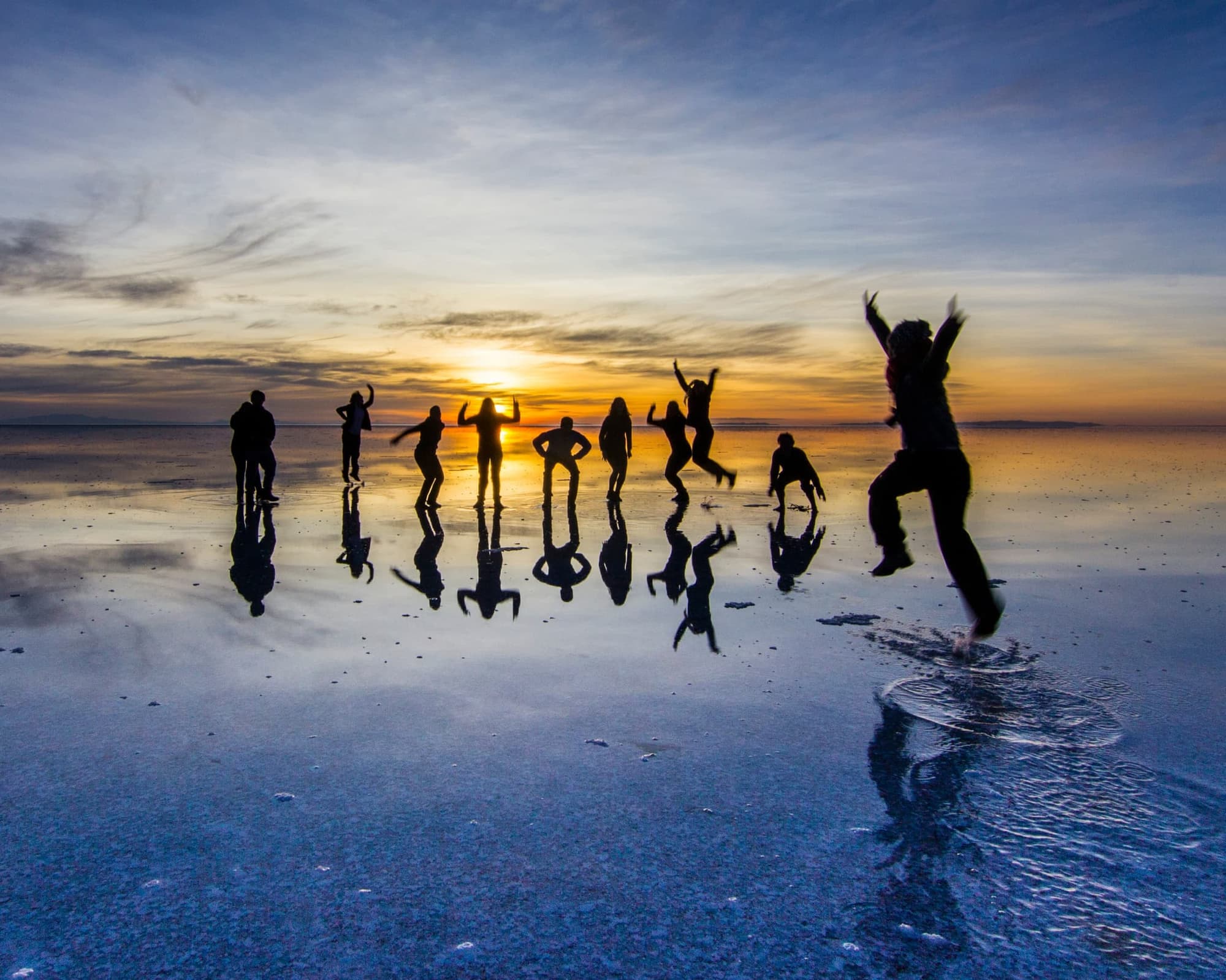 Uyuni & Laguna de Colores l 4 Días / 3 Noches - Experiencia Premium (Mallku Cueva)