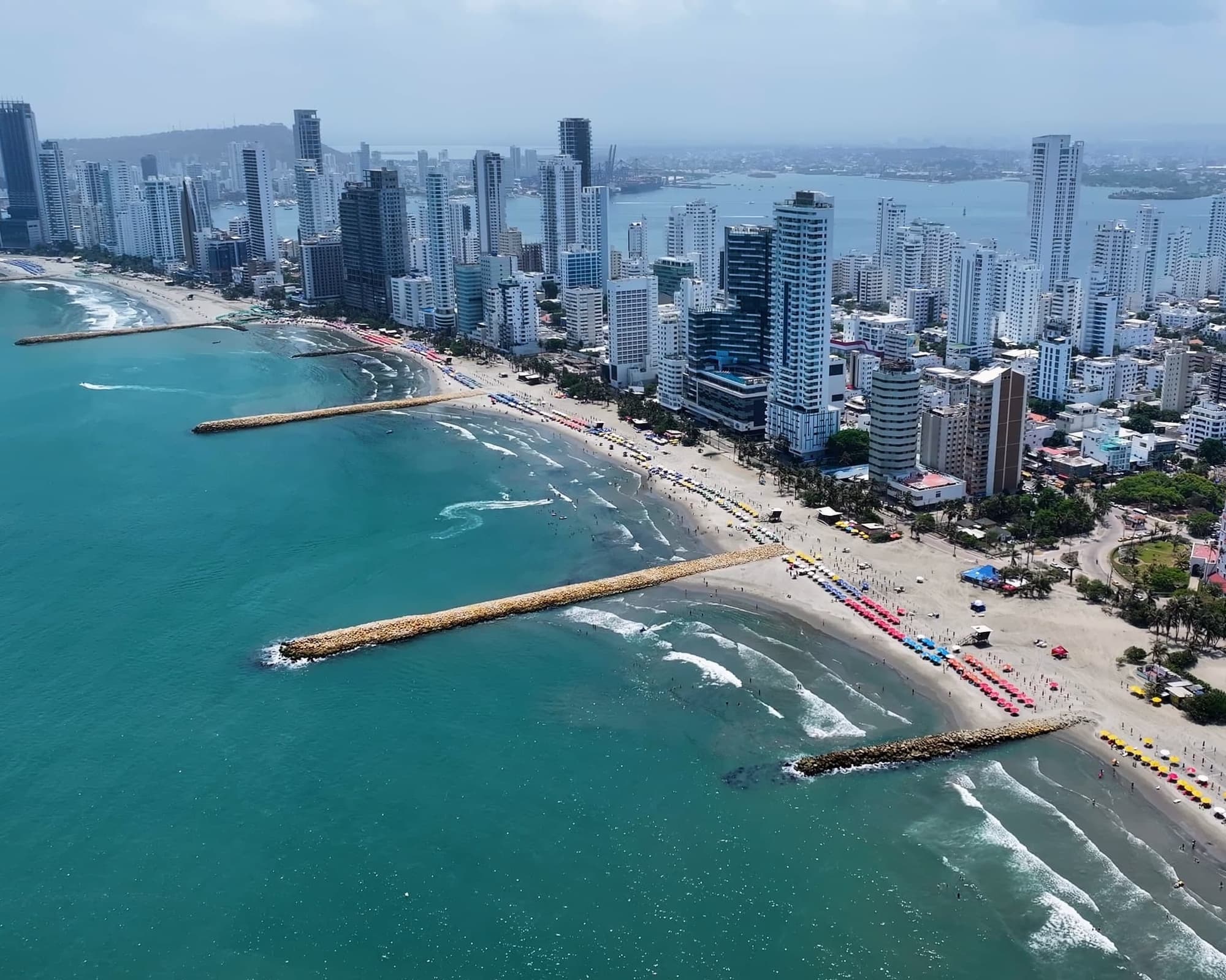 Cartagena Entre Amigas: Historia, Mar y Atardeceres Inolvidables