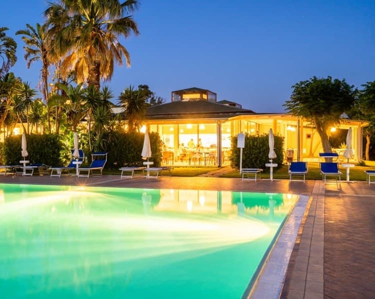 NICOLAUS CLUB LE DUNE BEACH