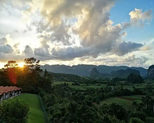 UNA PINCELADA CUBANA