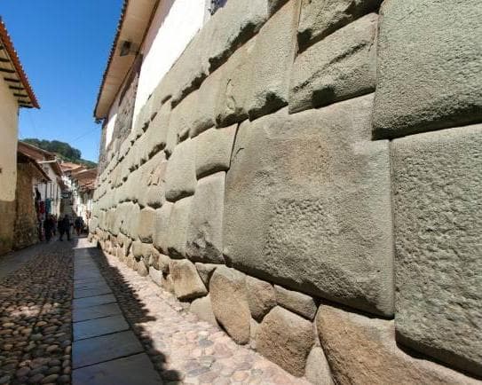 AVENTURA DE COLORES, VINICUNCA Y HUMANTAY | 5D-4N (Económico)