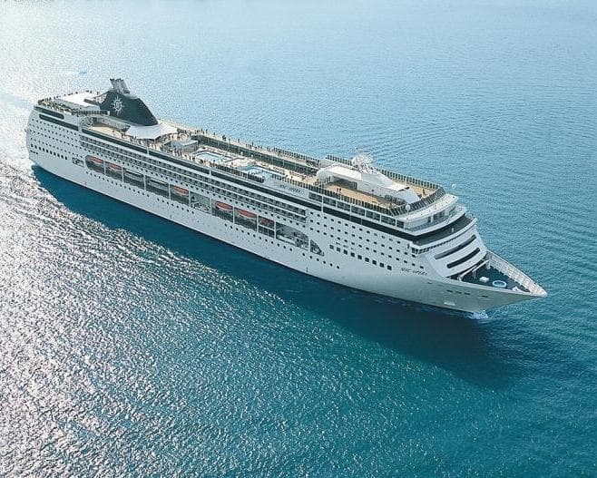 MSC Virtuosa de MSC Cruises/ Dubai saliendo el 08 de Enero 2022