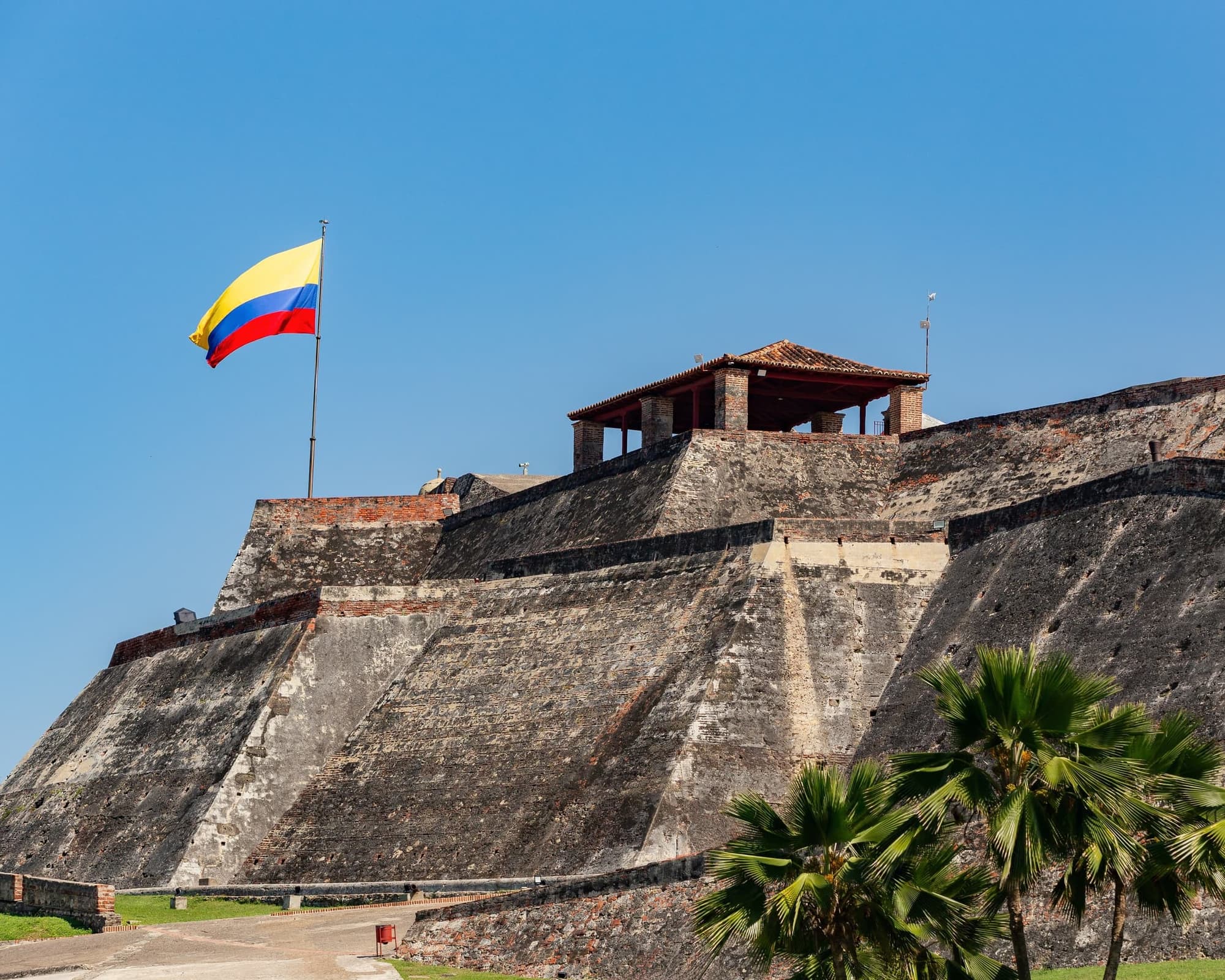 Cartagena Entre Amigas: Historia, Mar y Atardeceres Inolvidables