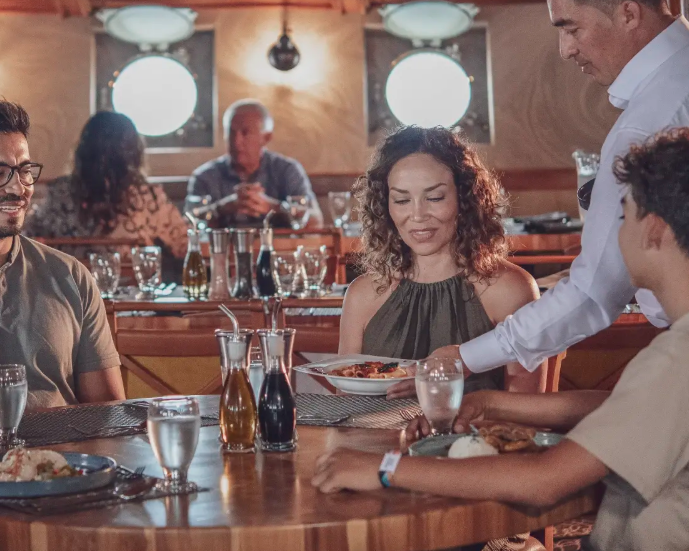 Crucero Legend: Galapagos 5D 4N - Latinos