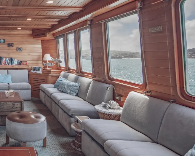 Galapagos Cruise:  Coral I and II - Foreigners 5D 4N