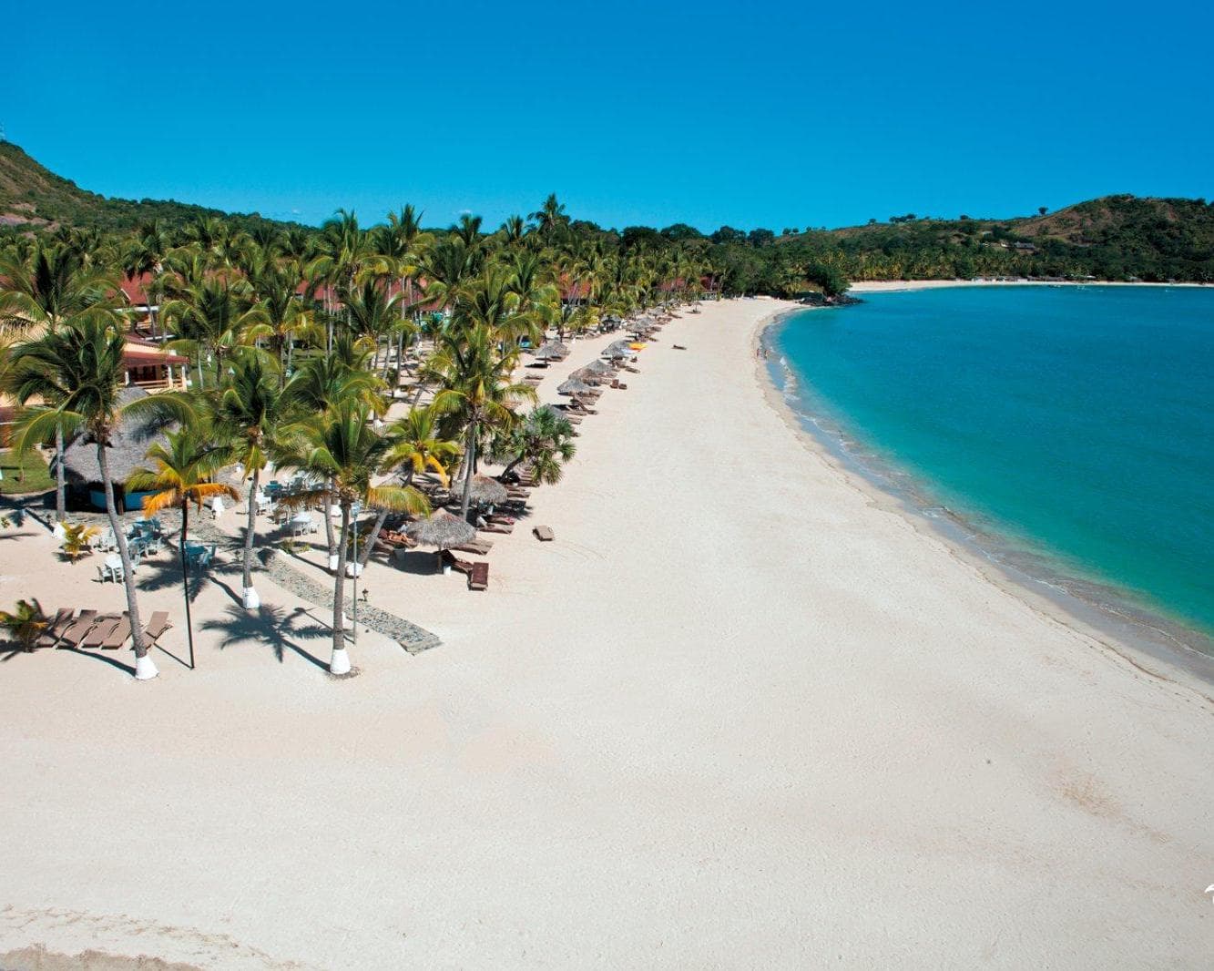 MADAGASCAR: BRAVO PREMIUM ANDILANA BEACH