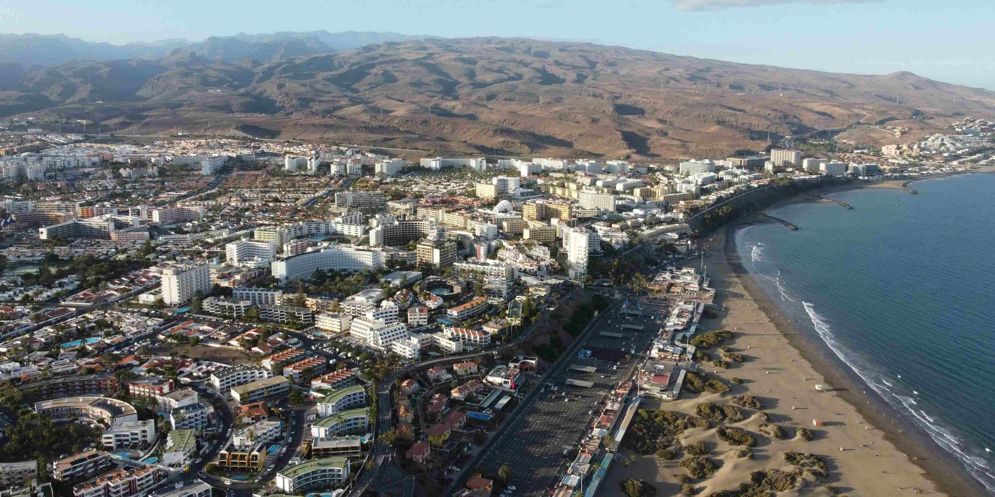 DÍA 3: AVENTURA Y NATURALEZA EN EL ROQUE NUBLO Y RELAX EN MASPALOMAS