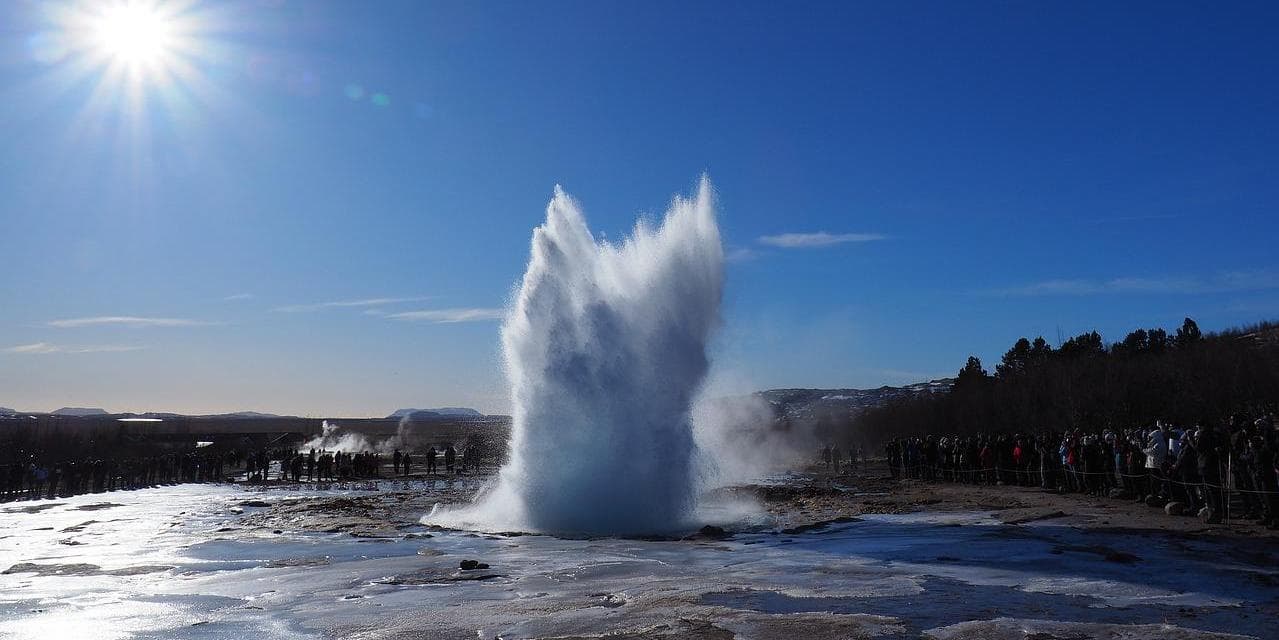 Giorno 2: REYKJAVIK - CIRCULO D’ORO - SECRET LAGOON - SELFOSS 