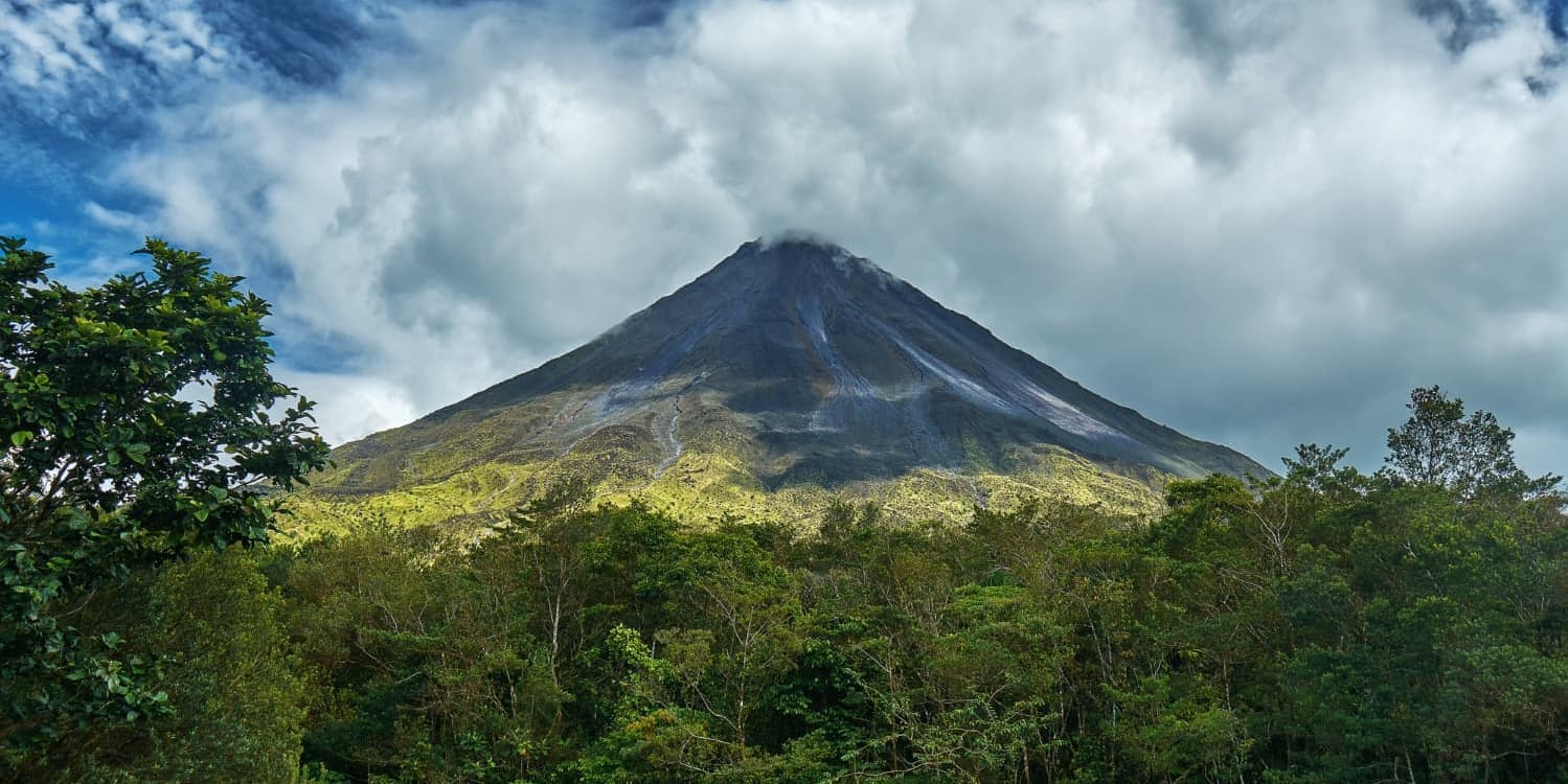 DAY 3 • SAN JOSÉ – ARENAL VOLCANO AND HOT SPRINGS – SAN JOSÉ