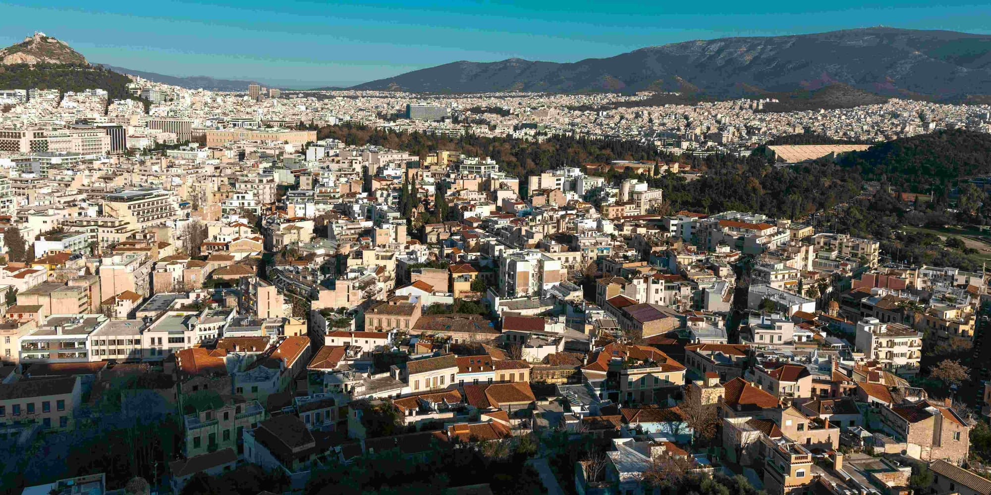 DÍA 01 (DOMINGO) ATENAS