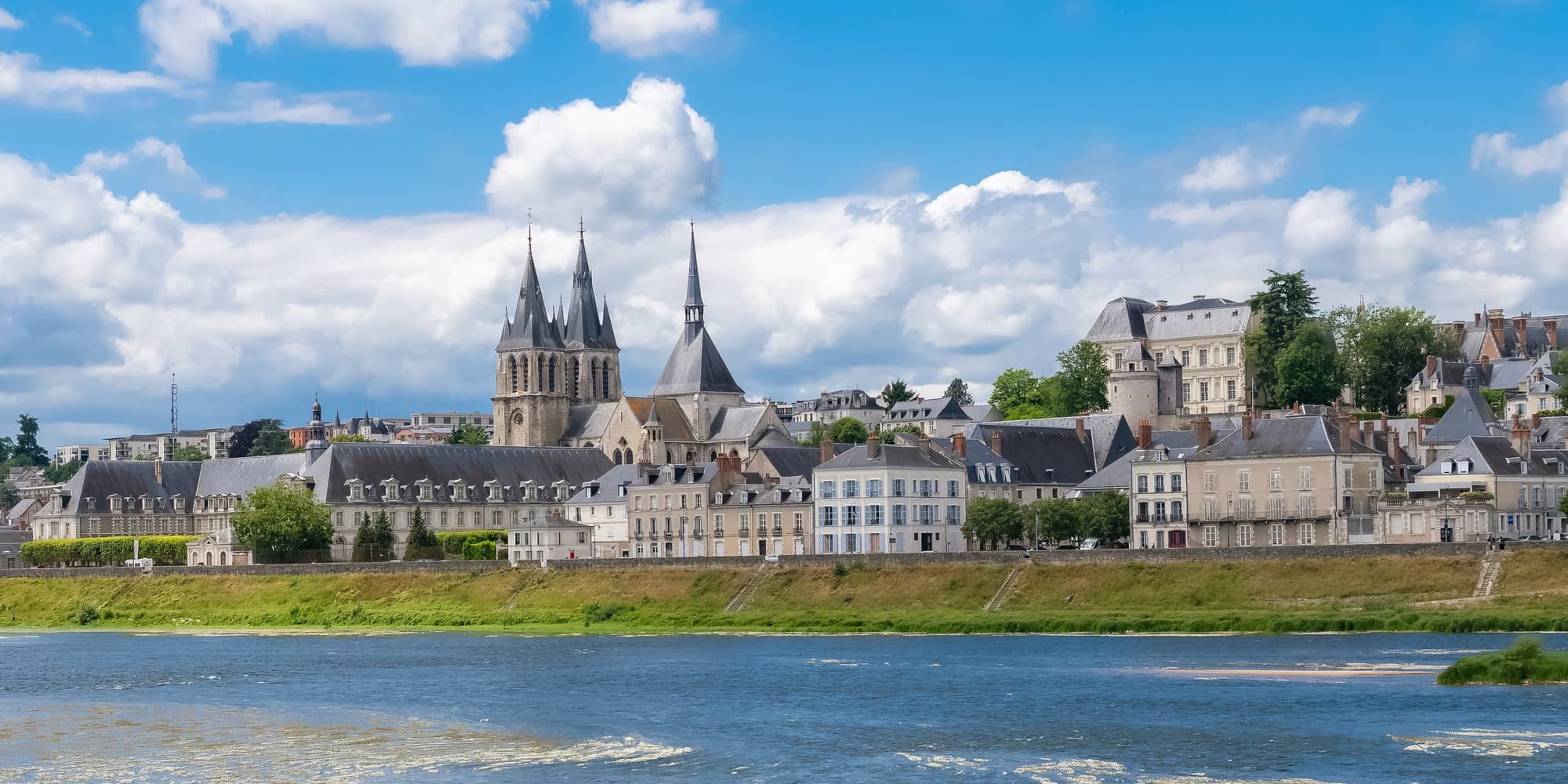 DAY 5 • BORDEAUX – BLOIS – PARIS