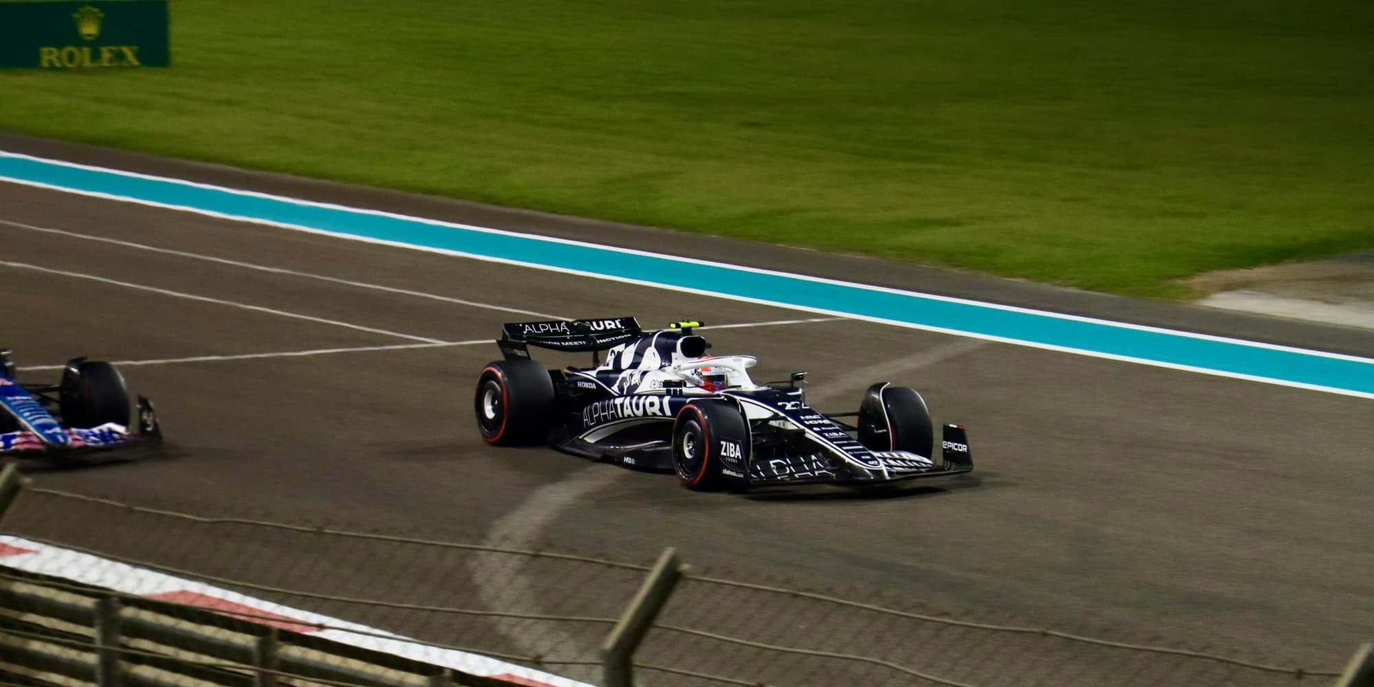 06 DIC (DOMINGO) – TRASLADO EN REGULAR HACIA EL CIRCUITO DE LA F1 DE ABU DHABI + ENTRADAS A LA CARRERA INCLUIDA