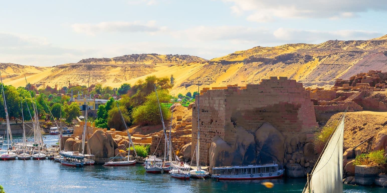 Dia 3 | El Cairo - Asuán: Ingeniería Moderna y Leyendas del Nilo