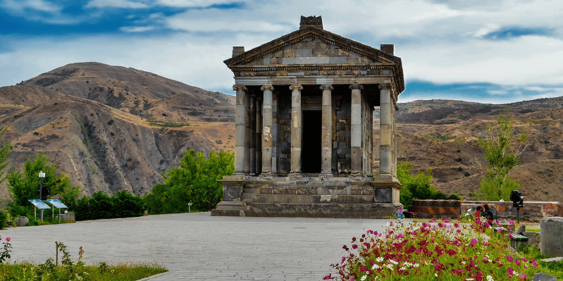 Día 5. LAGO SEVAN - GARNI - MONASTERIO DE GUEGHARD