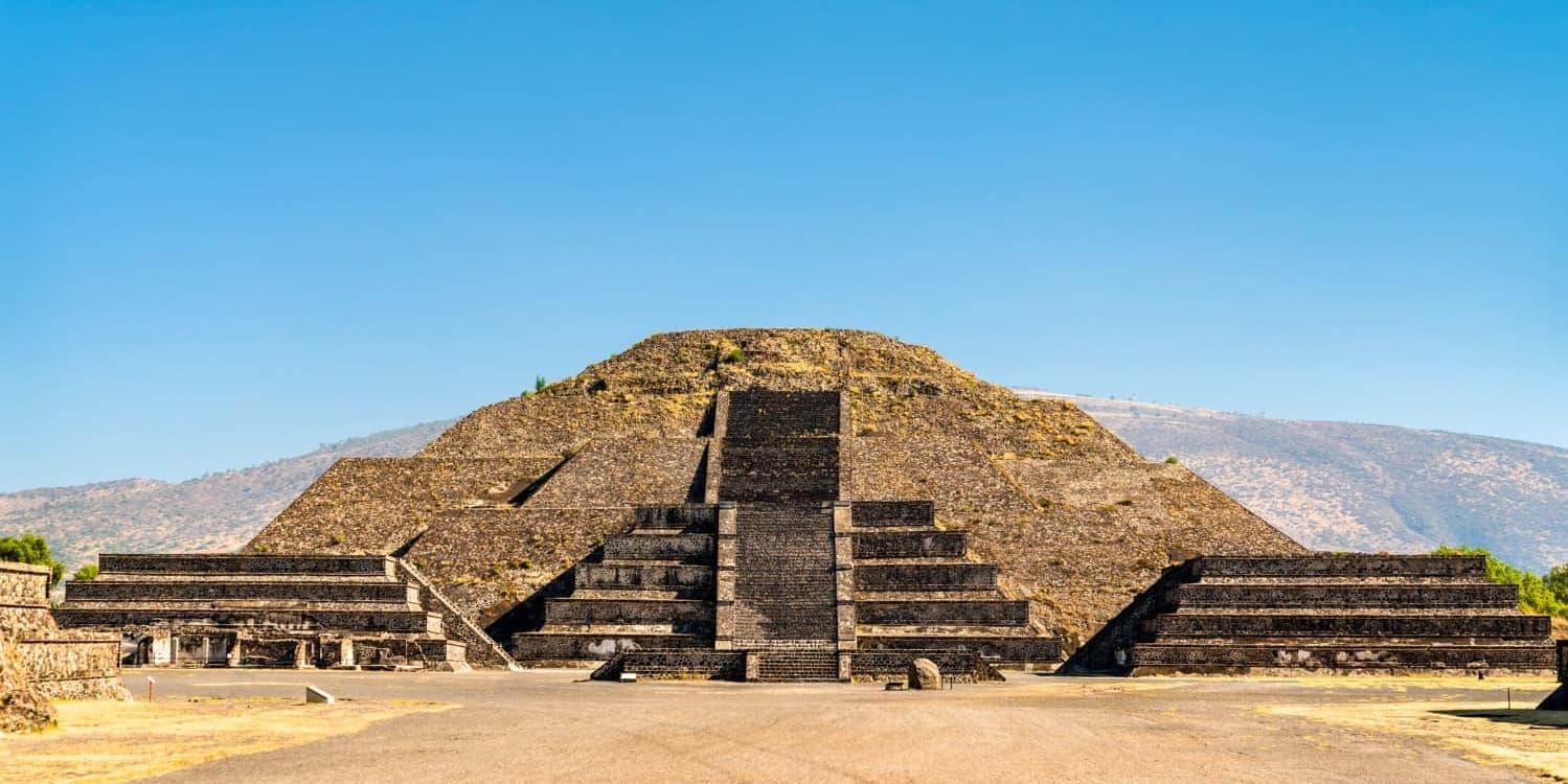 DAY 4 • MEXICO CITY – PYRAMIDS OF TEOTIHUACÁN - MEXICO CITY