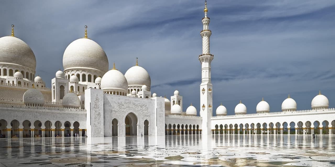 DAY 04 ABU DHABI AND DHOW CRUISE