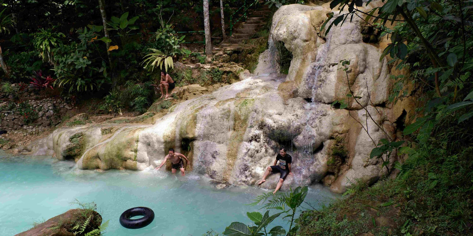 DÍA 4: EXCURSIÓN A CASCADAS Y FUENTES TERMALES