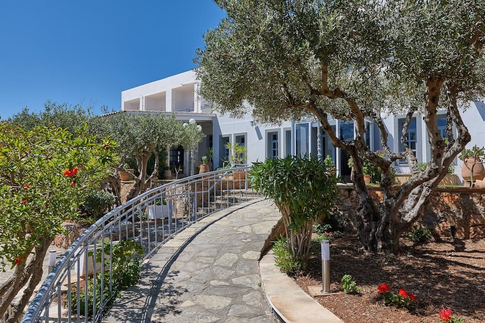 OLD555-Vasia Ormos Only Adults- Creta GATTINONI 