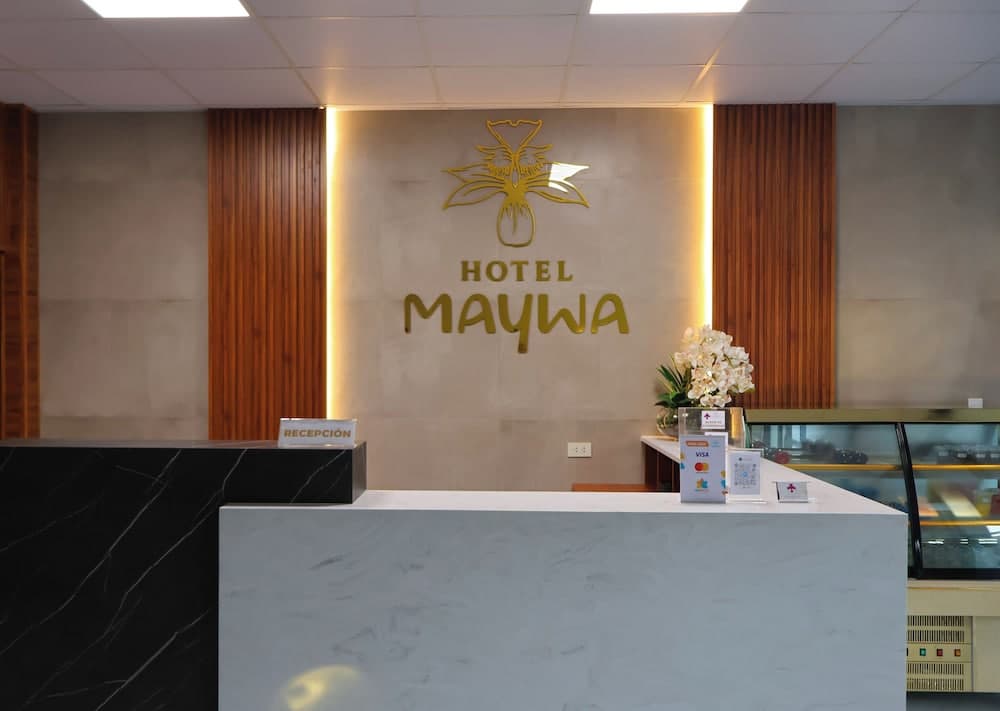 Hotel Maywa, Reception